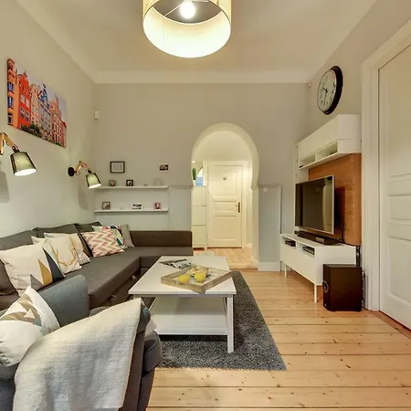Grand - Monte Cassino Blanco Apartment *